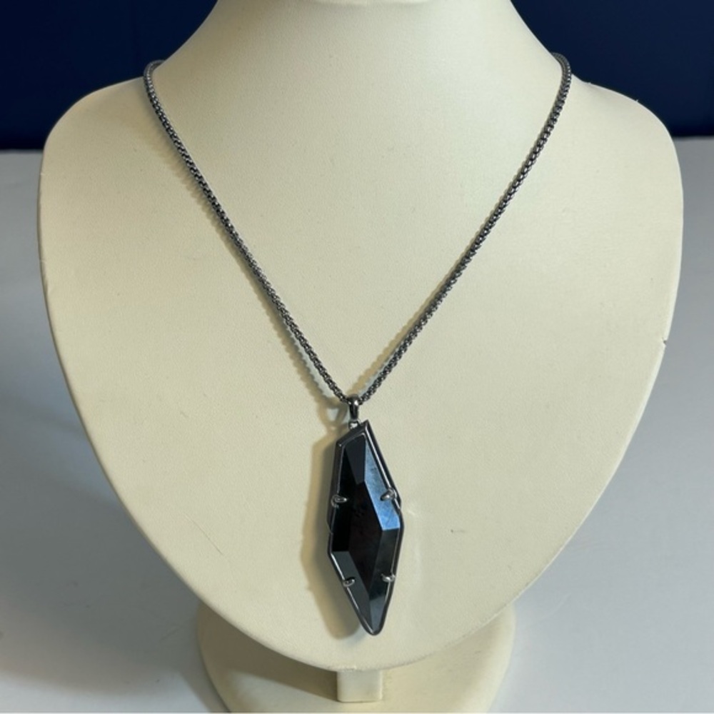 Kendra Scott Beatrice Necklace in Hematite